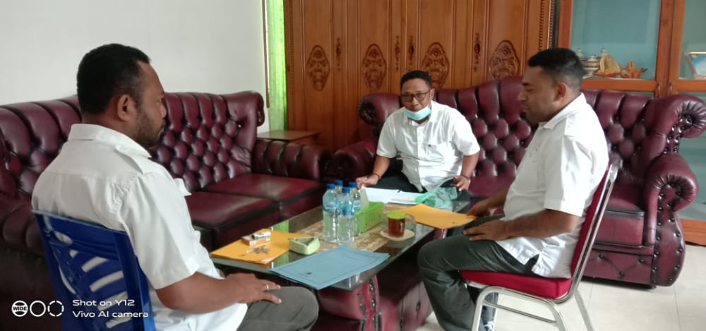 RAPAT INTERNAL PIMPINAN BAWASLU YAPEN BAHAS PROGRAM TAHUN 2021.