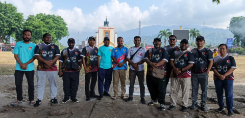 Bawaslu Kepulauan Yapen bersama Elemen Pemuda Jaga Kebersihan Kota Serui dan Edukasi Publik Terkait SIPOL