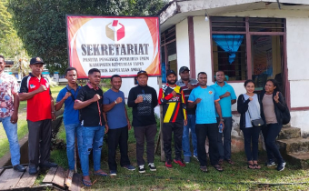 Walau Dihadang Hujan, Korsek Bawaslu Yapen dan Tim, Tetap Lanjut Perjalanan Monitoring Penerimaan Calon Pengawas di Ambai.