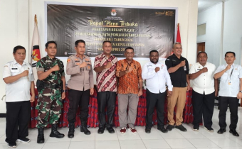 Kegiatan Rekapitulasi Rapat Pleno Pemutakhiran Data Pemilih Berkelanjutan di Kantor KPUD Kabupaten Kepulauan Yapen, Rabu (01/04/2026)